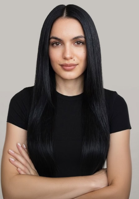 Marinela, Nageldesignerin